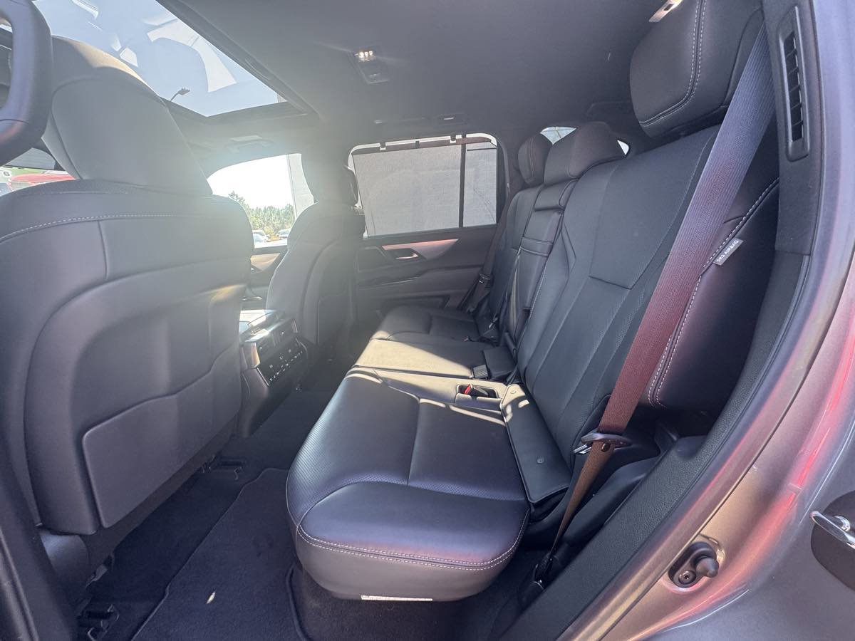 Used 2023 Lexus LX 600 F Sport image 8
