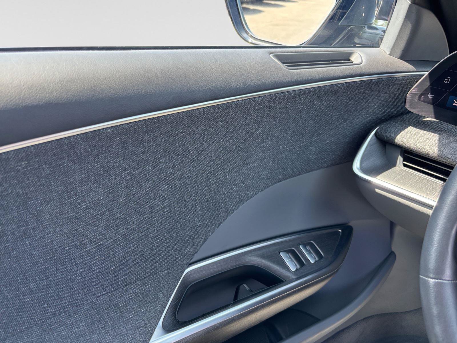 Used 2024 Lucid Air Pure RWD image 18