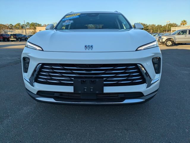 Certified 2025 Buick Envision Preferred image 9