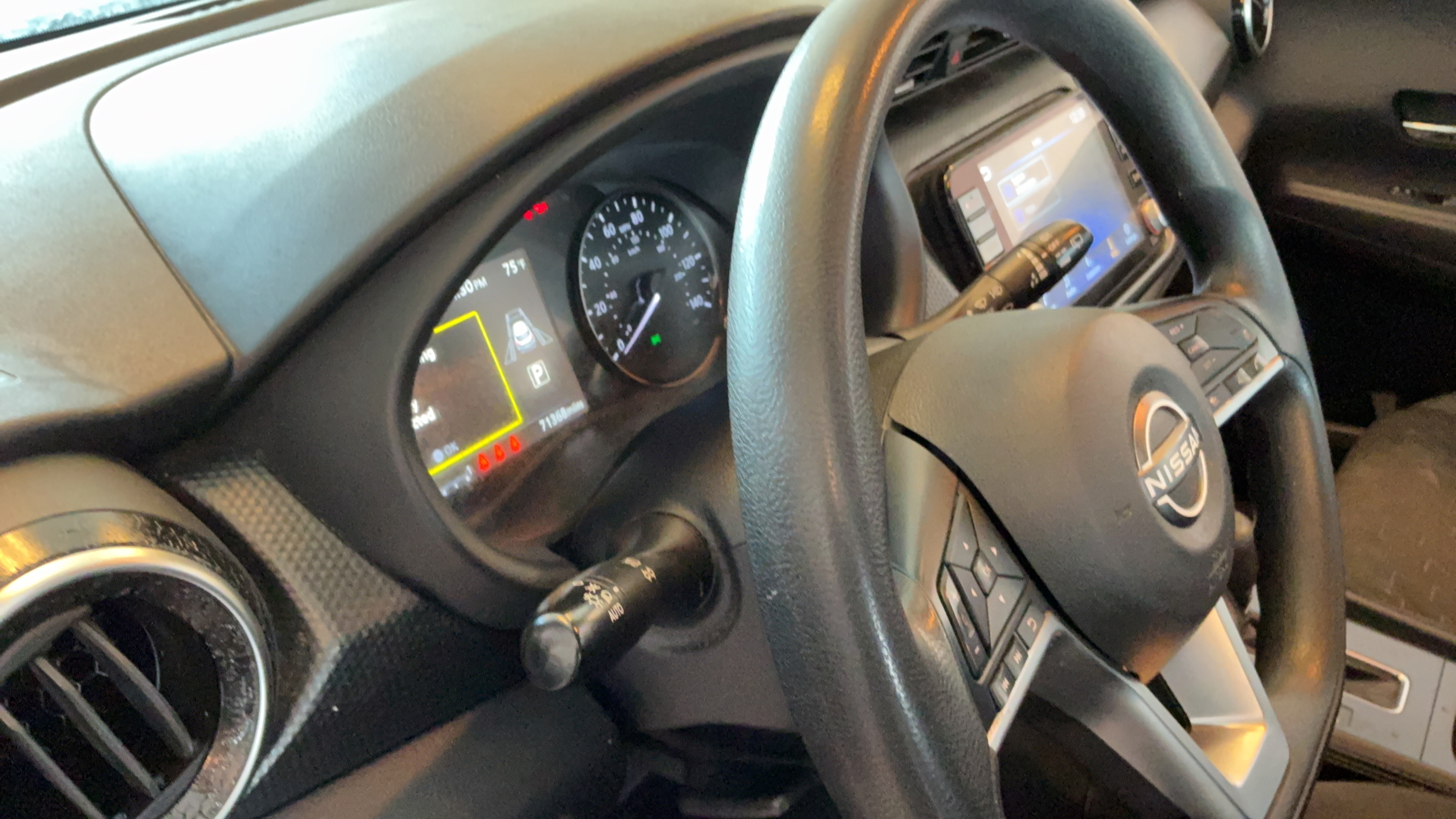 Used 2023 Nissan Kicks SV FWD image 21