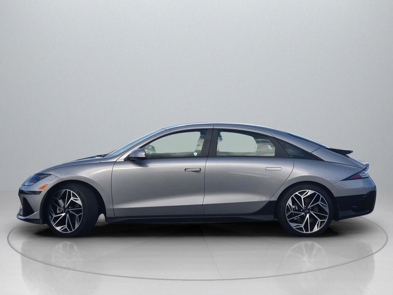 Used 2023 Hyundai Ioniq 6 SEL image 4