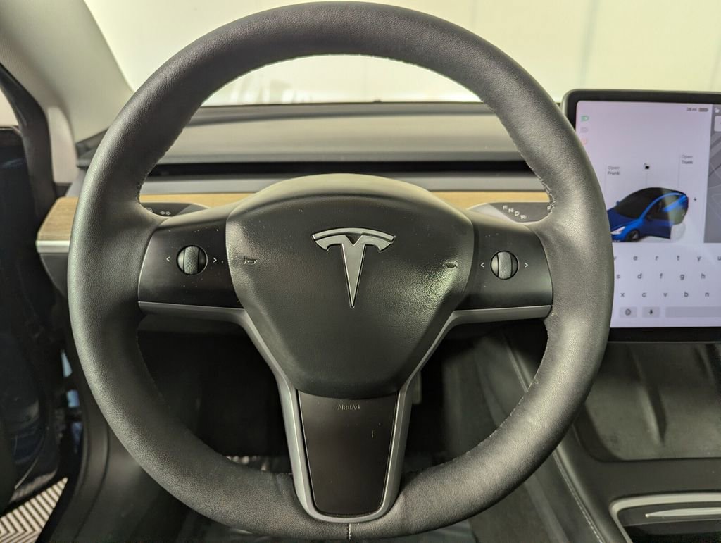 Used 2023 Tesla Model 3 Standard Range image 16