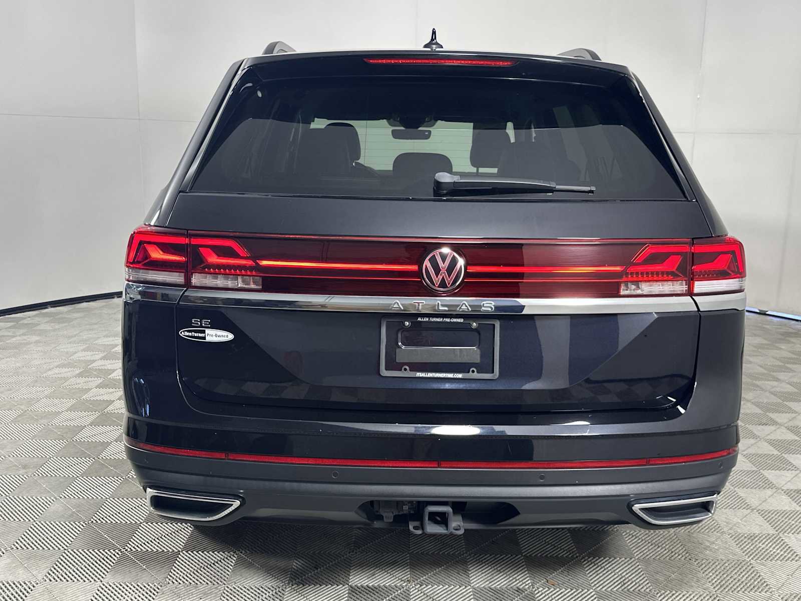 Used 2024 Volkswagen Atlas SE image 7