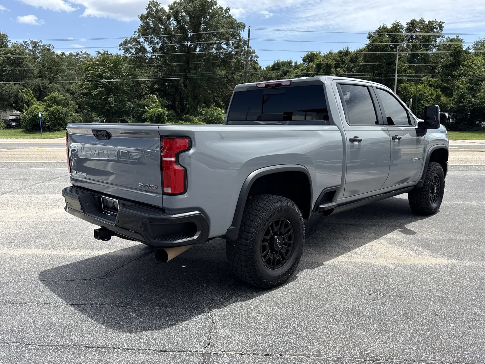 Used 2025 Chevrolet Silverado 2500 ZR2 w/ Technology Package AWD/4WD image 5