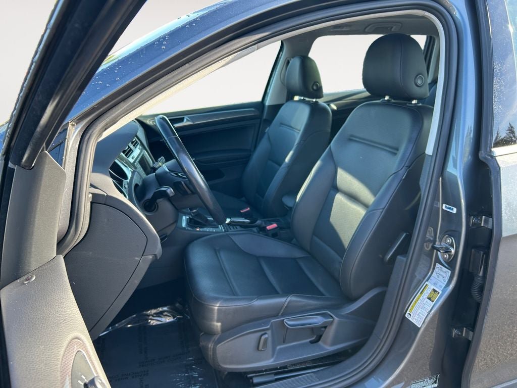 Used 2017 Volkswagen Golf Alltrack SE AWD/4WD image 6