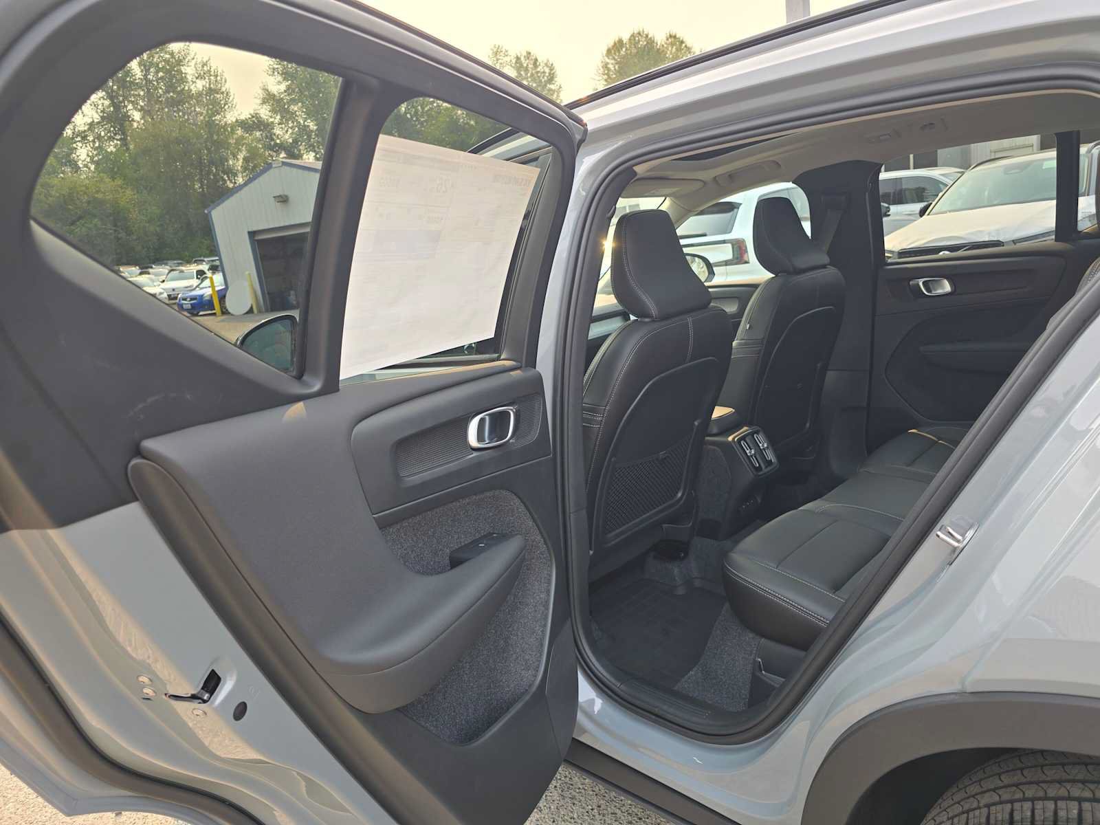 New 2026 Volvo XC40 B5 Ultra w/ Protection Package Premier AWD/4WD image 16