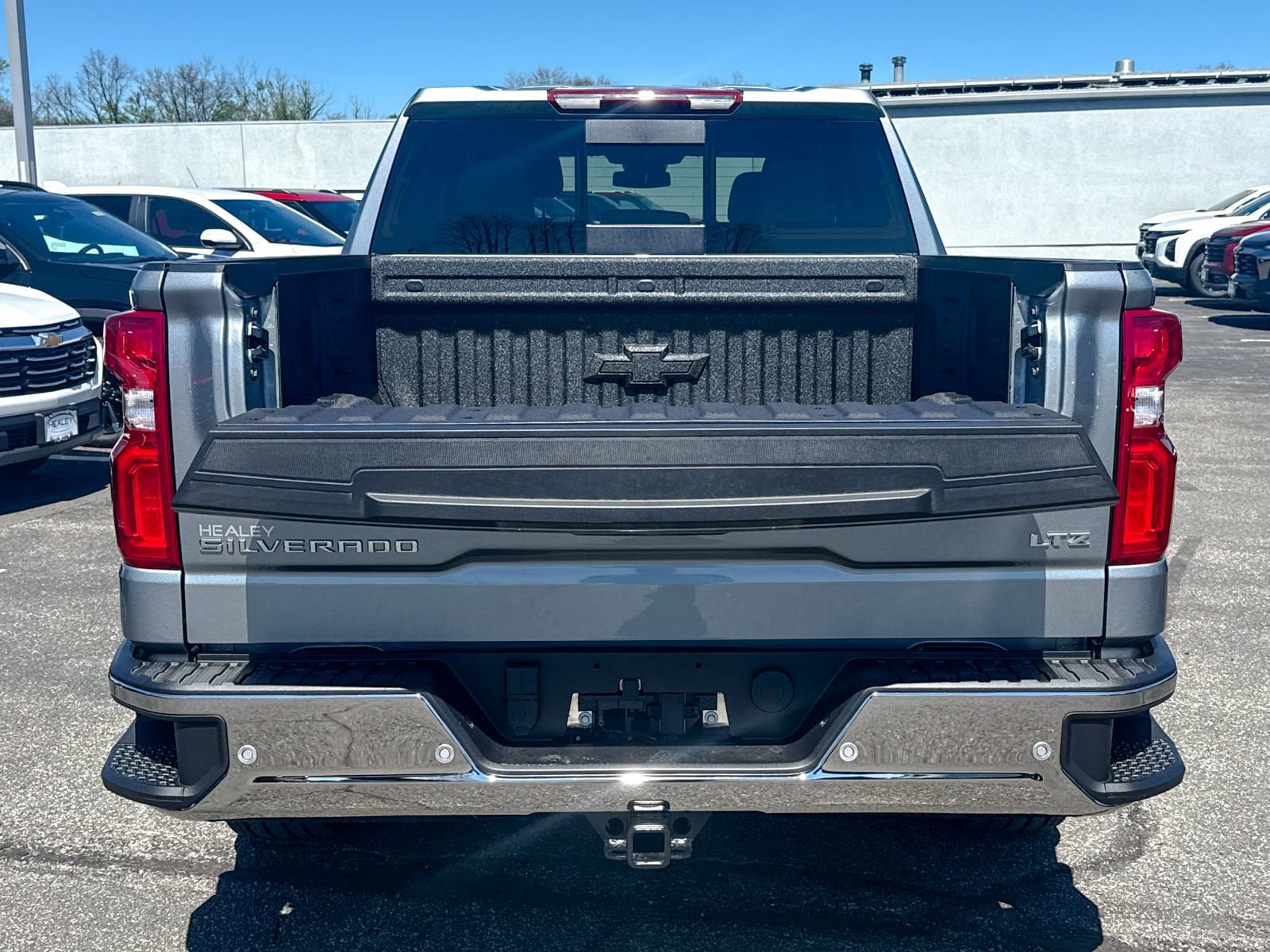 New 2026 Chevrolet Silverado 1500 LTZ w/ LTZ Premium Package AWD/4WD image 14