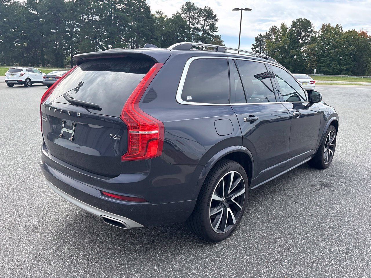Used 2019 Volvo XC90 T6 Momentum AWD/4WD image 8