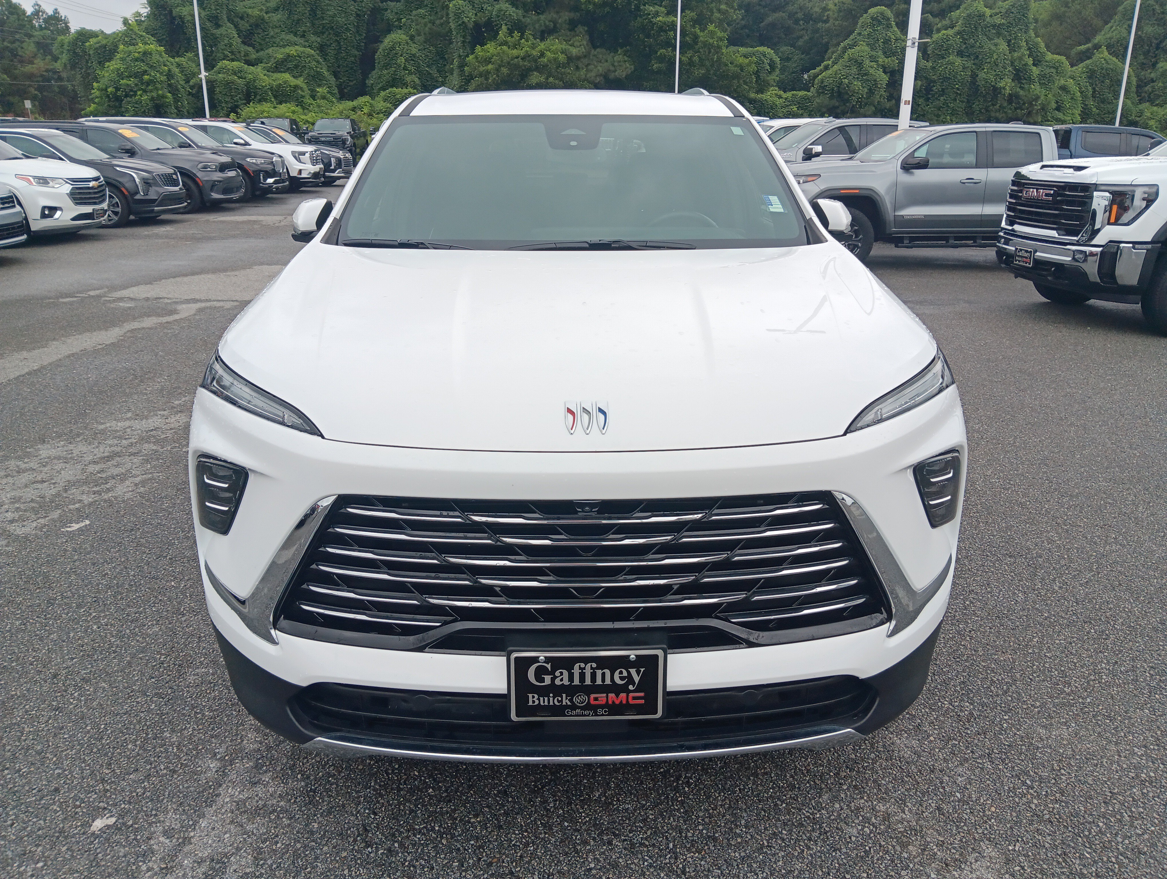 Used 2025 Buick Enclave Preferred FWD image 9