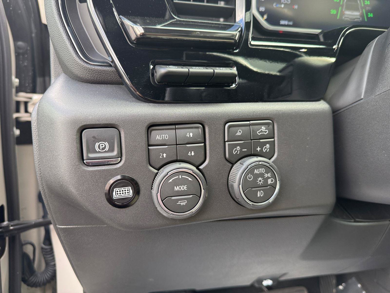 New 2026 Chevrolet Silverado 1500 ZR2 w/ Dark Appearance Package AWD/4WD image 17