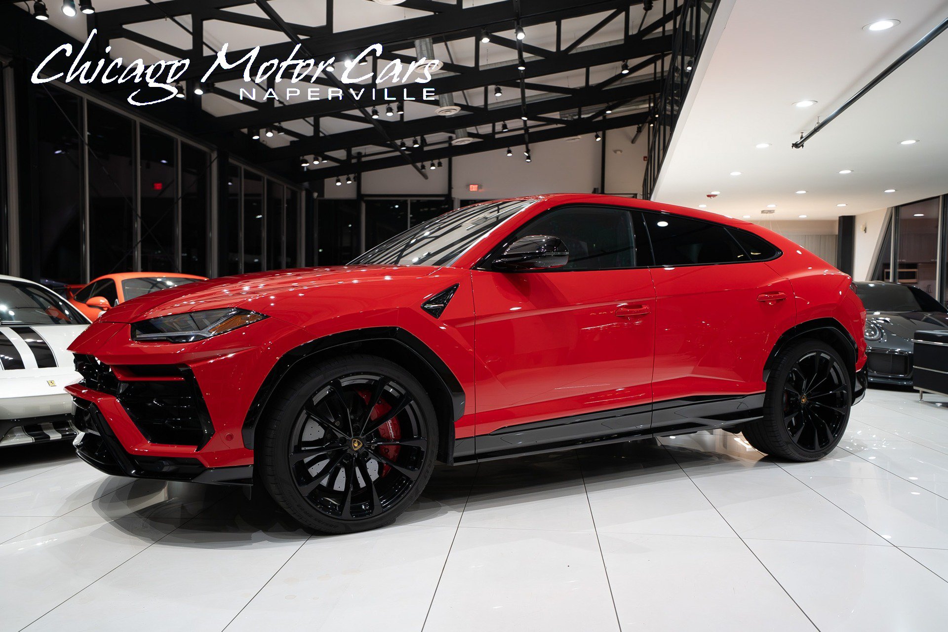 Used 2022 Lamborghini Urus AWD/4WD video 1
