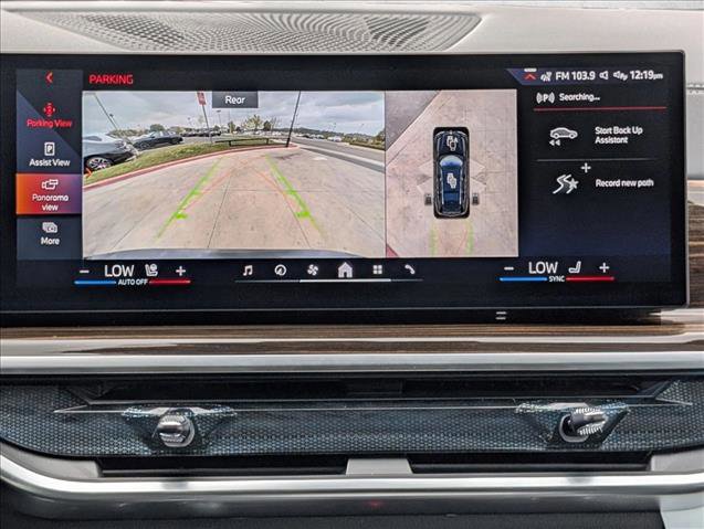 Used 2025 BMW X7 xDrive40i w/ Parking Assistance Package AWD/4WD image 14