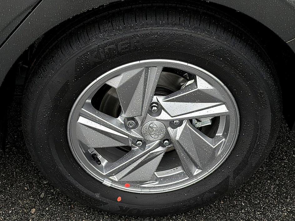 New 2026 Hyundai Elantra SE image 5