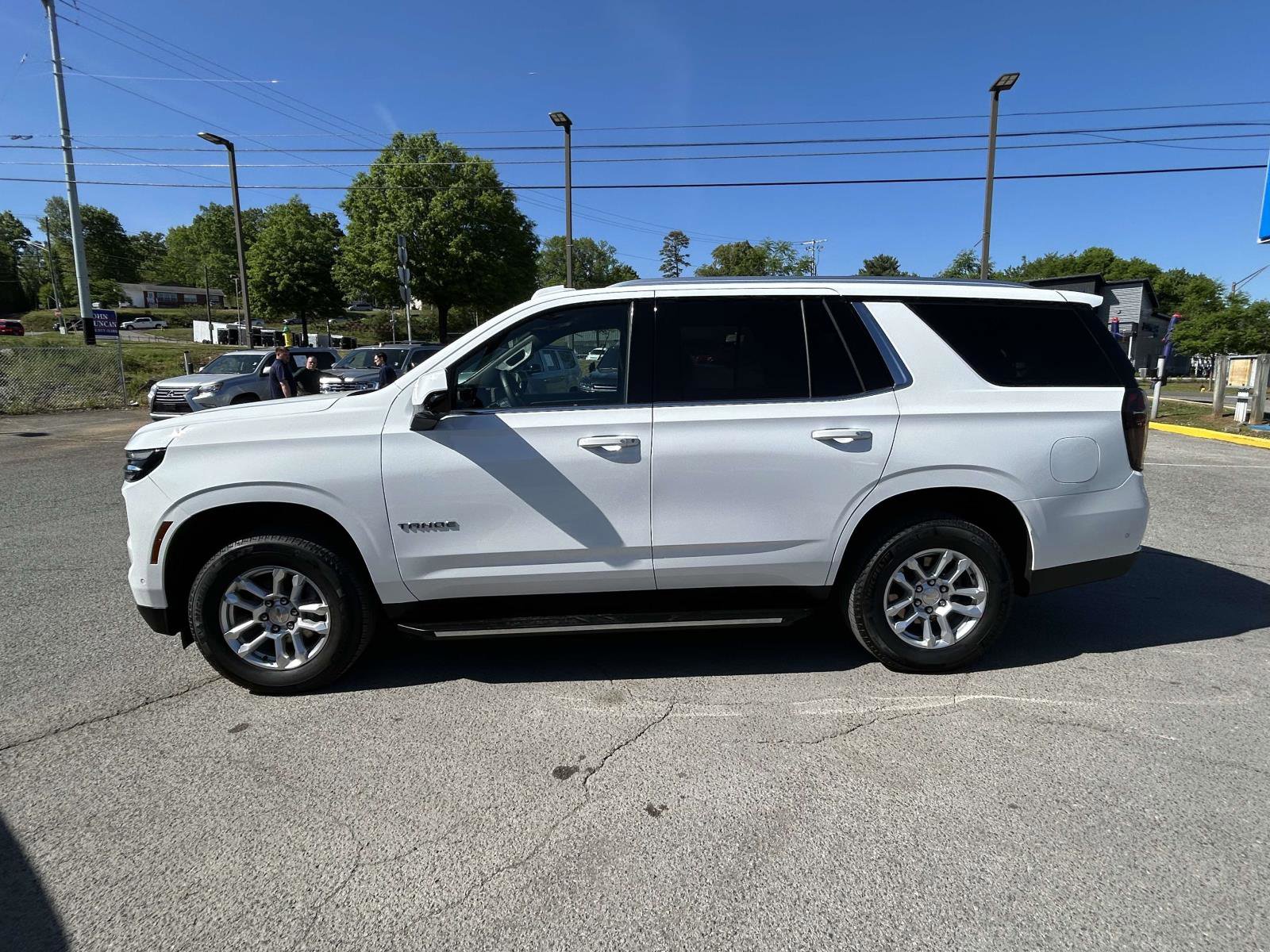 Used 2025 Chevrolet Tahoe LT AWD/4WD image 6