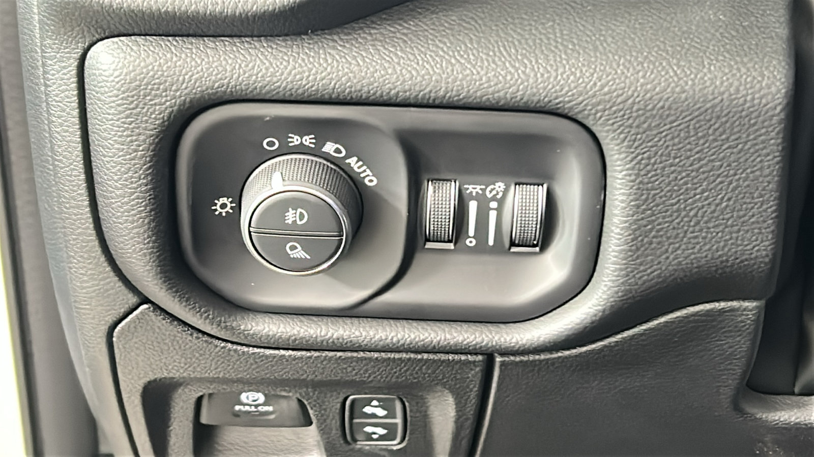 Used 2026 RAM 1500 Laramie w/ Night Edition AWD/4WD image 24