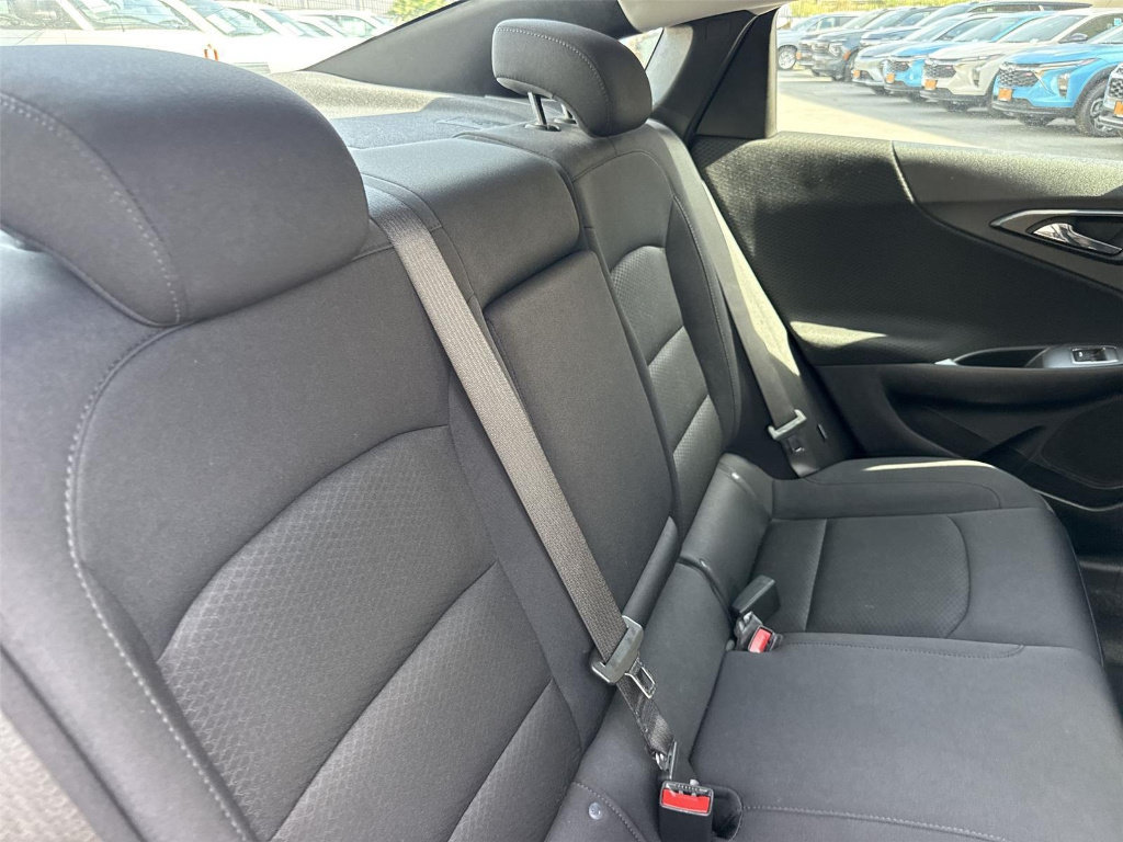 Used 2025 Chevrolet Malibu LT FWD image 23