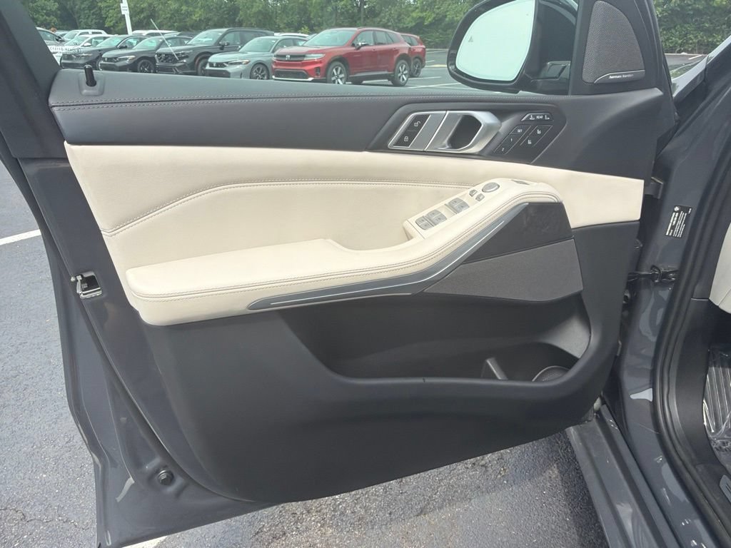 Used 2023 BMW ALPINA XB7 AWD/4WD image 18