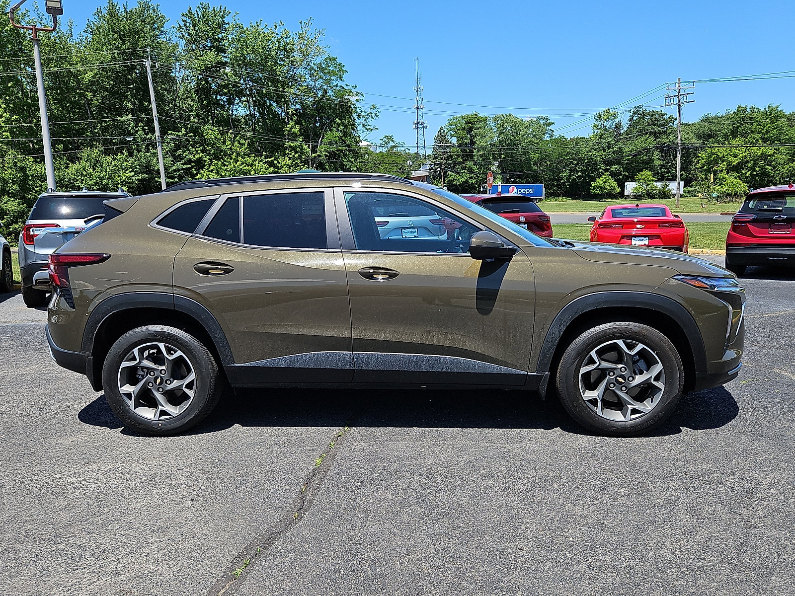 Certified 2024 Chevrolet Trax LT w/ Driver Confidence Package FWD image 8