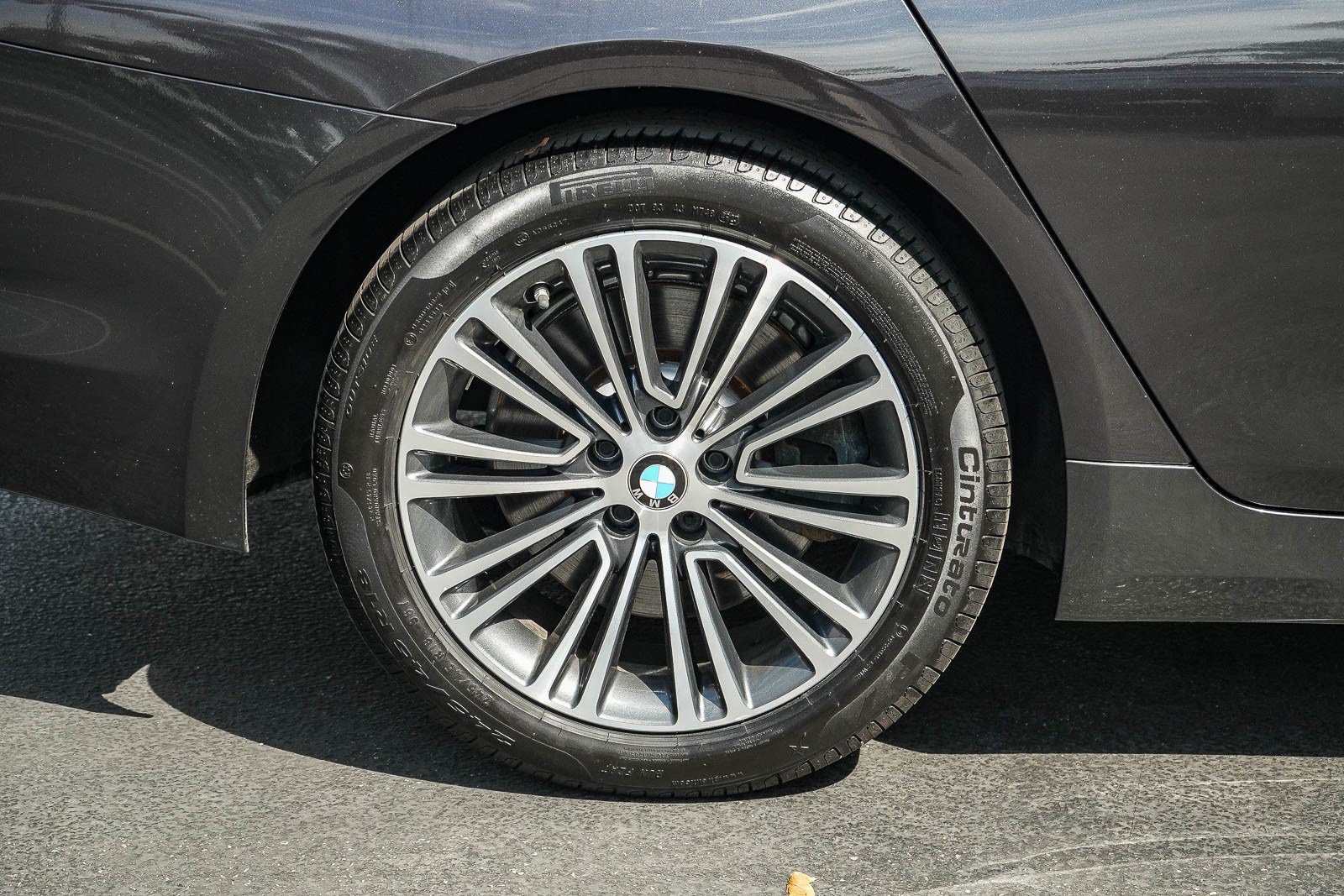 Used 2019 BMW 540i w/ Convenience Package RWD image 11