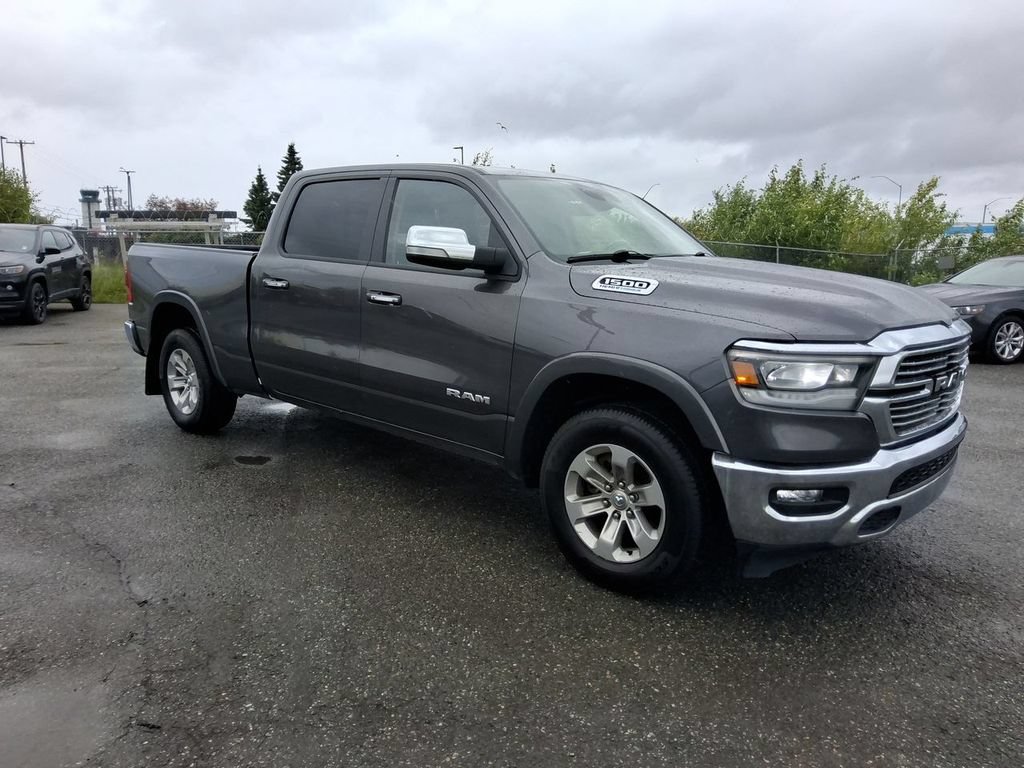 Used 2022 RAM 1500 Laramie AWD/4WD image 2