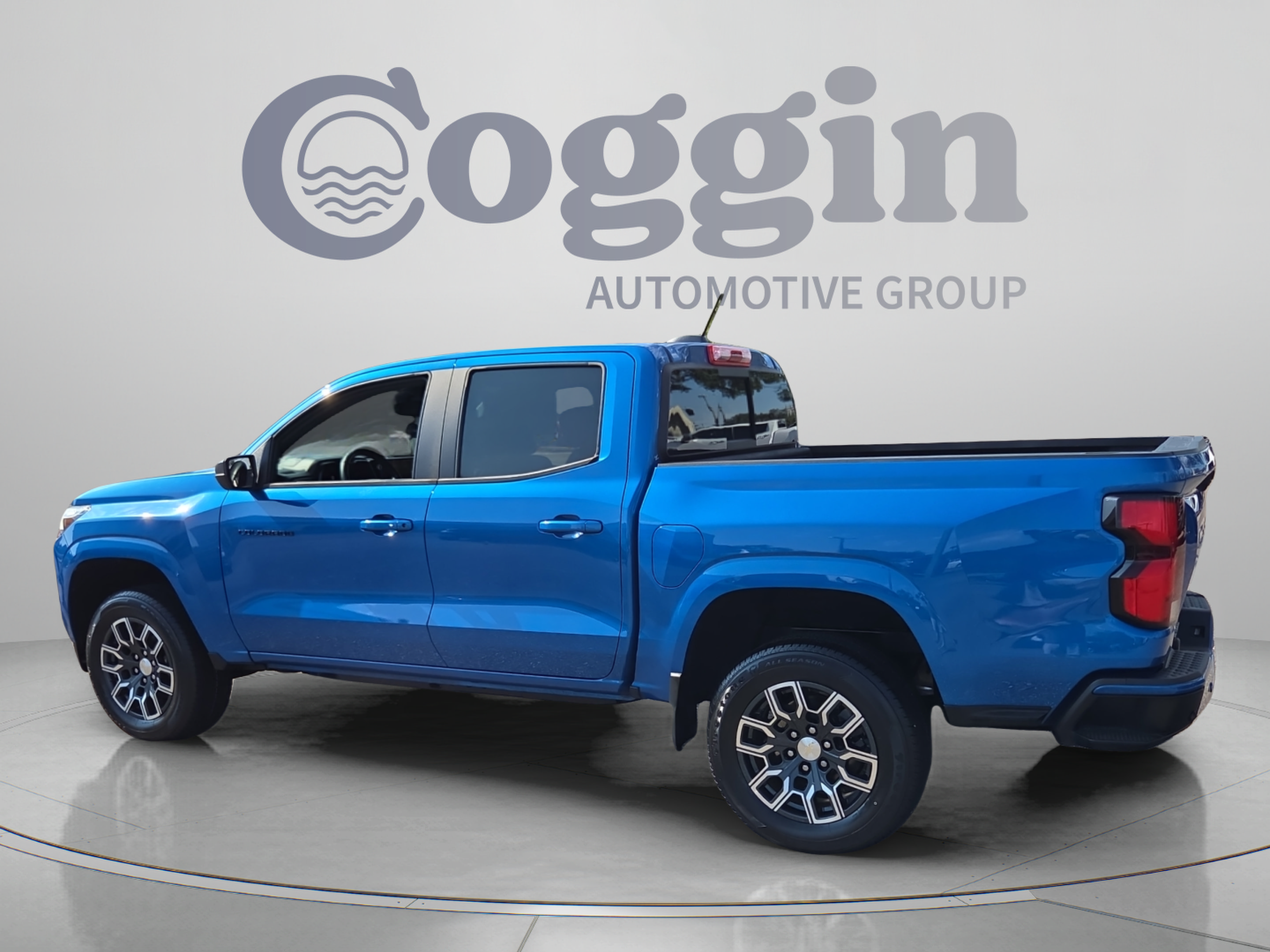 Used 2023 Chevrolet Colorado LT w/ LT Convenience Package III RWD image 3