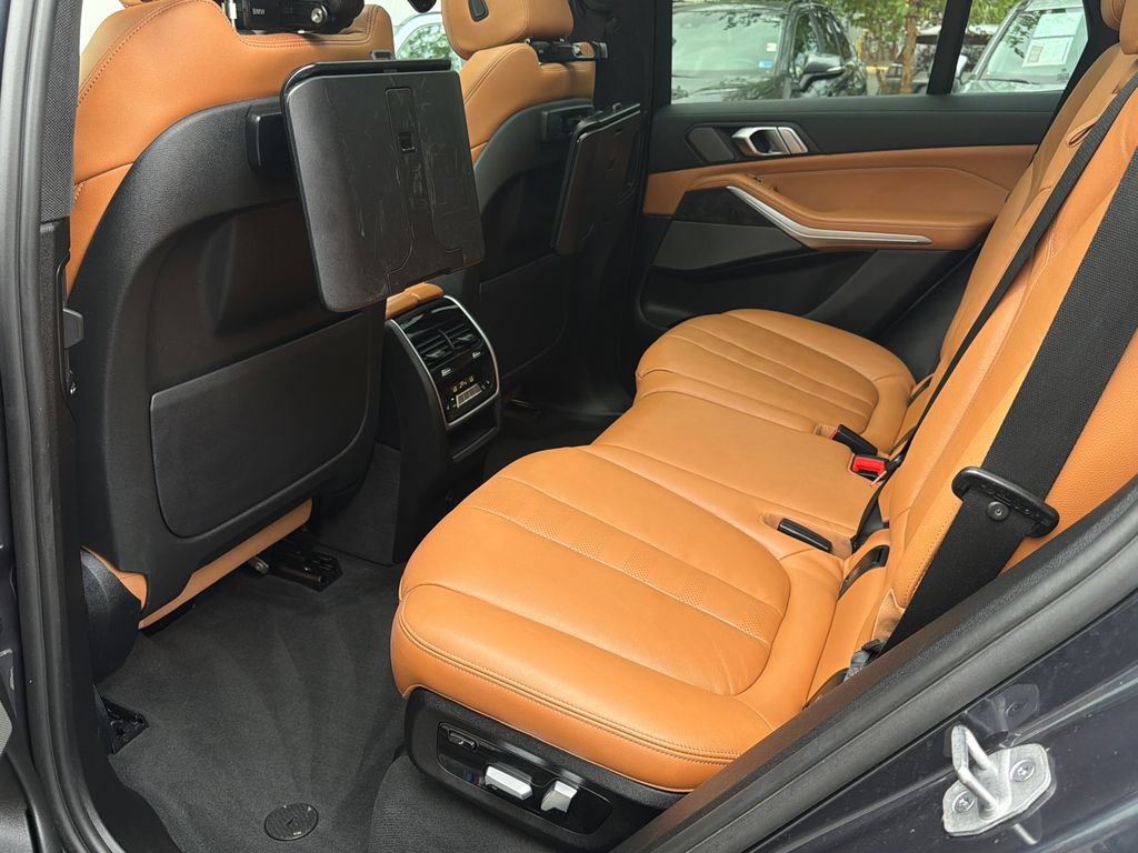Used 2021 BMW X5 xDrive40i w/ M Sport Package AWD/4WD image 19