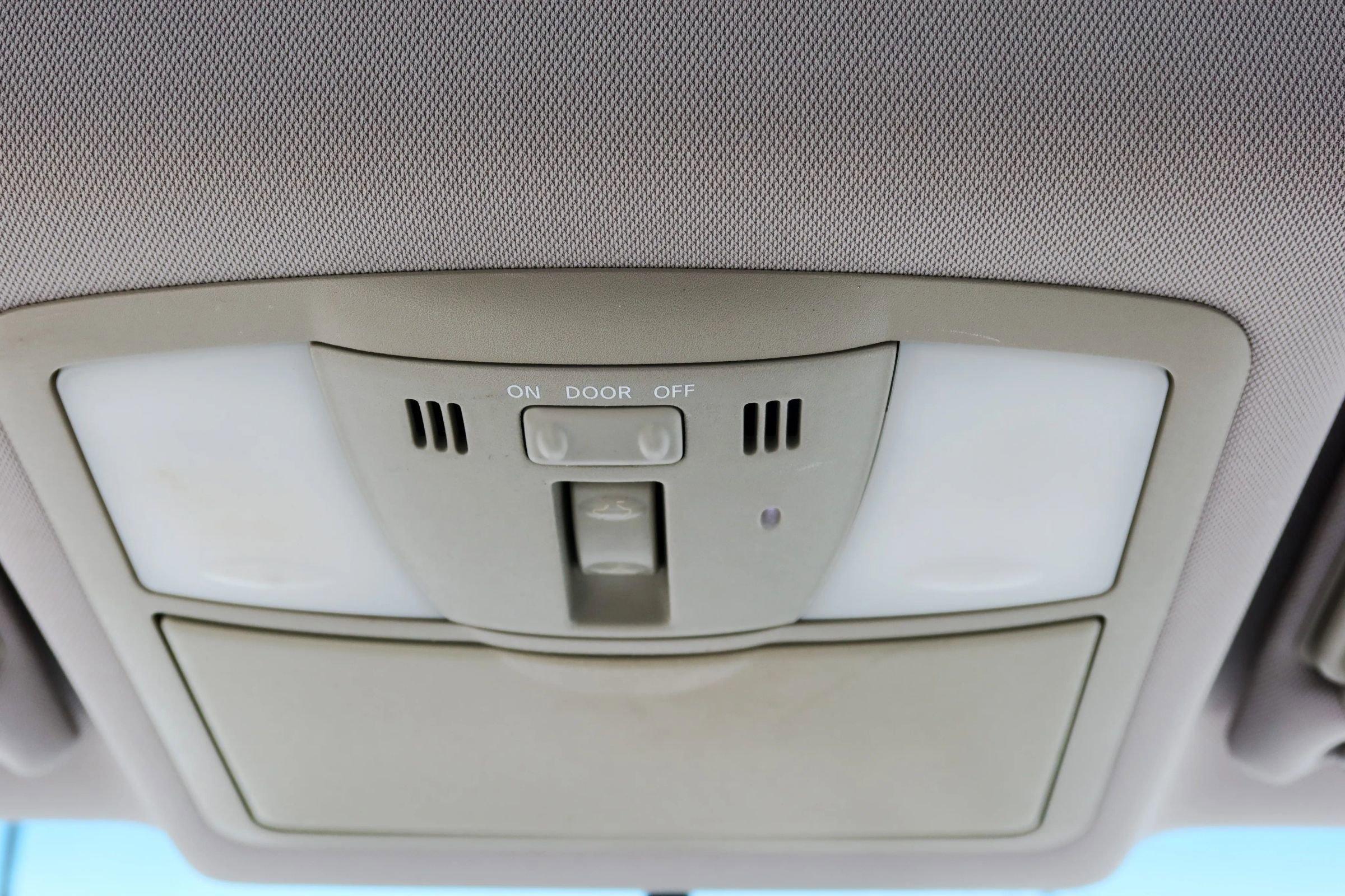 Used 2011 INFINITI G25 x w/ Moonroof Pkg image 20