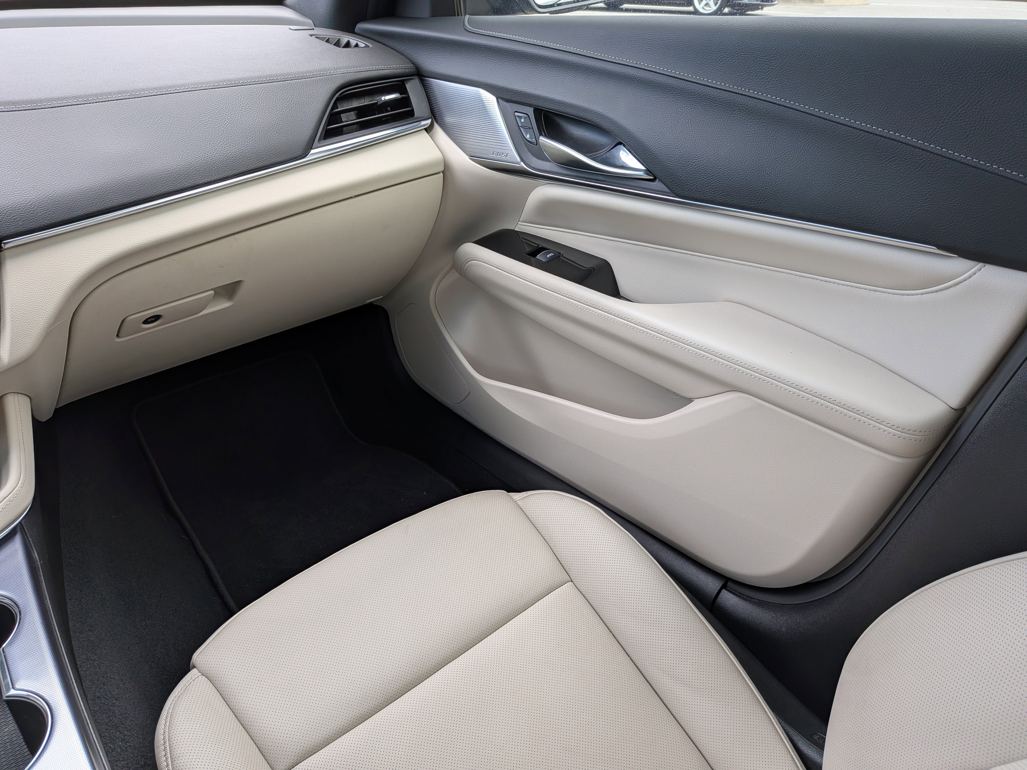 Certified 2025 Cadillac CT4 Premium Luxury RWD image 15