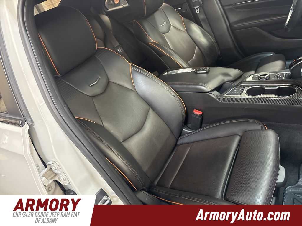 Used 2021 Cadillac CT4 V w/ Technology Package image 41