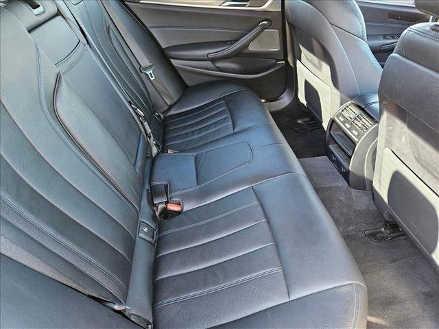 Used 2019 BMW 540i w/ M Sport Package image 18