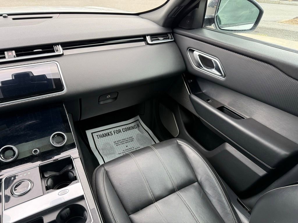 Used 2019 Land Rover Range Rover Velar R-Dynamic SE AWD/4WD image 36