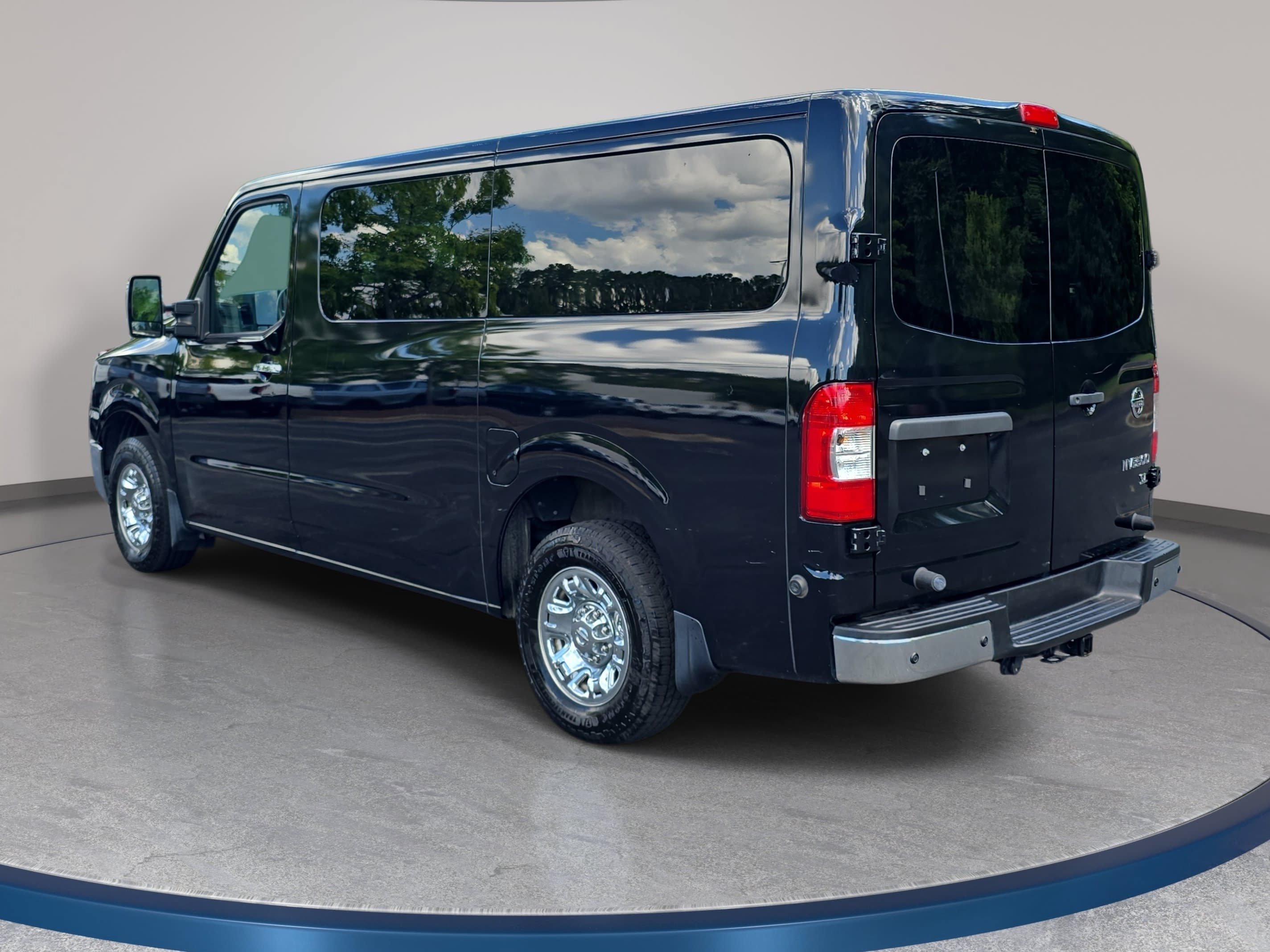 Used 2021 Nissan NV 3500 SL RWD image 7