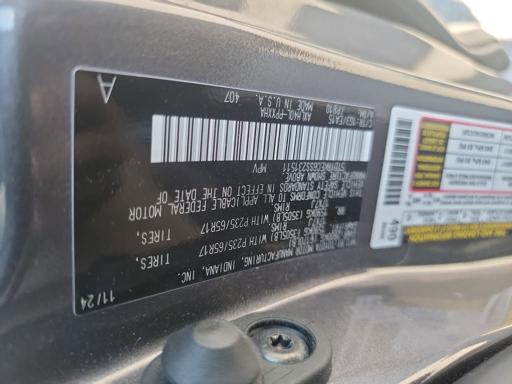 Used 2025 Toyota Sienna XLE FWD image 29
