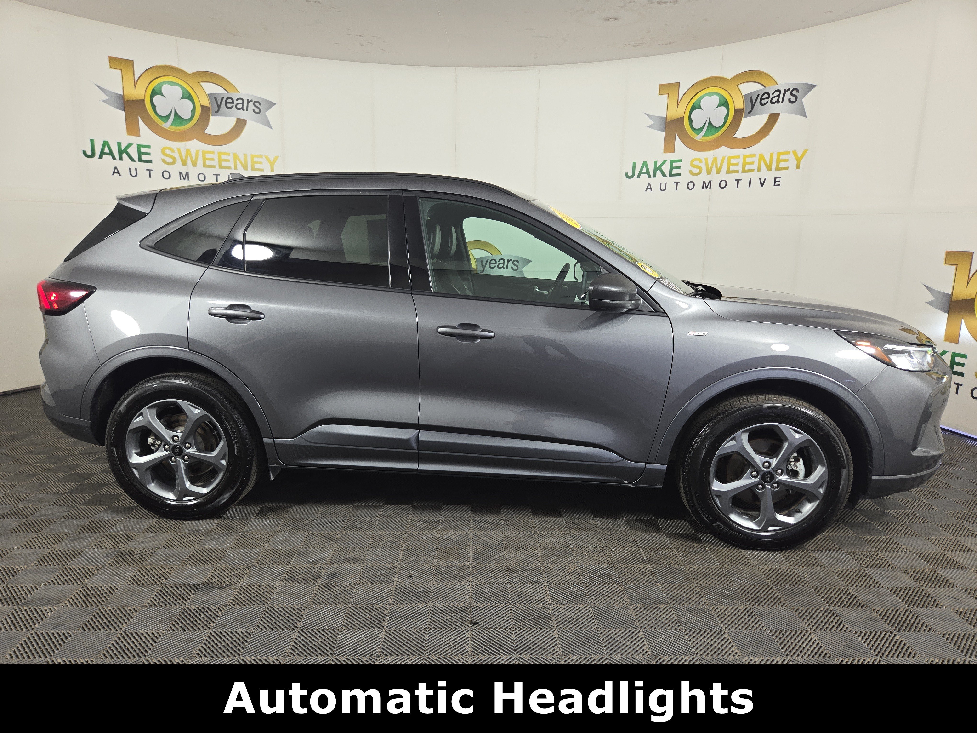 Used 2024 Ford Escape ST-Line w/ Tech Pack #1 AWD/4WD image 10