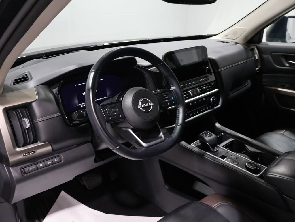 Used 2022 Nissan Pathfinder Platinum w/ Cargo Package image 13