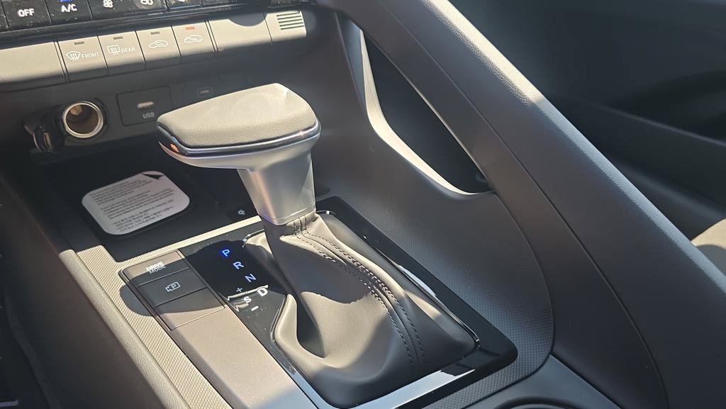 New 2026 Hyundai Elantra Sport FWD image 22