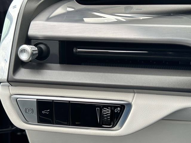 New 2026 Cadillac Vistiq Sport w/ LPO, Floor Liner Package image 30