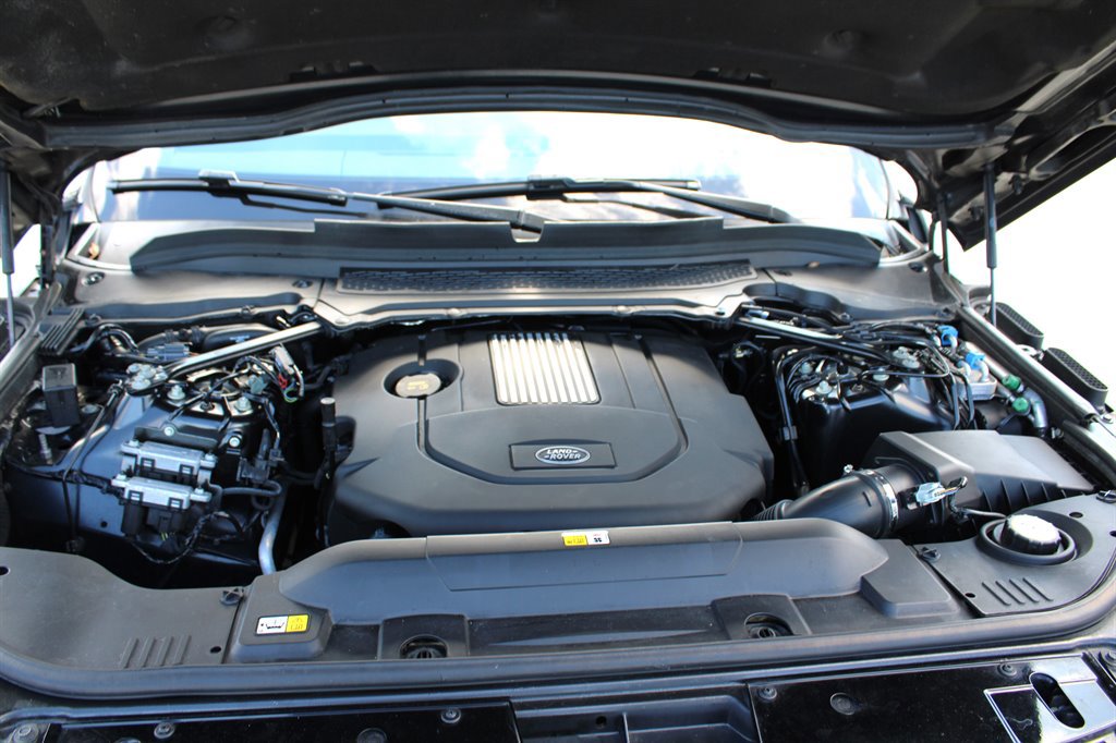 Used 2017 Land Rover Range Rover HSE image 45