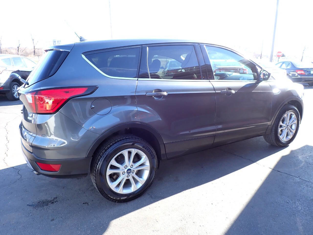 Used 2019 Ford Escape SE FWD image 6