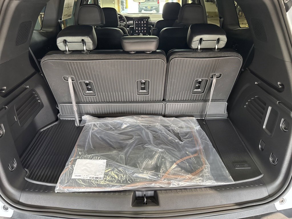 New 2026 GMC Acadia AT4 w/ LPO, Floor Liner Package image 13