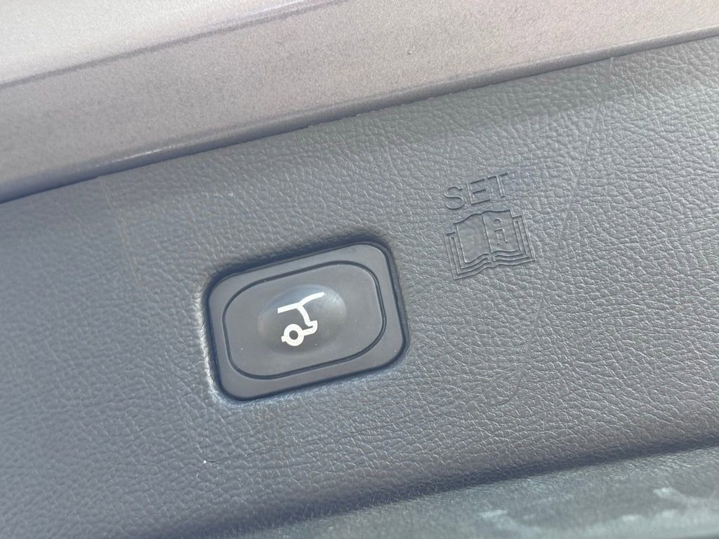 Used 2024 Ford Edge Titanium image 40