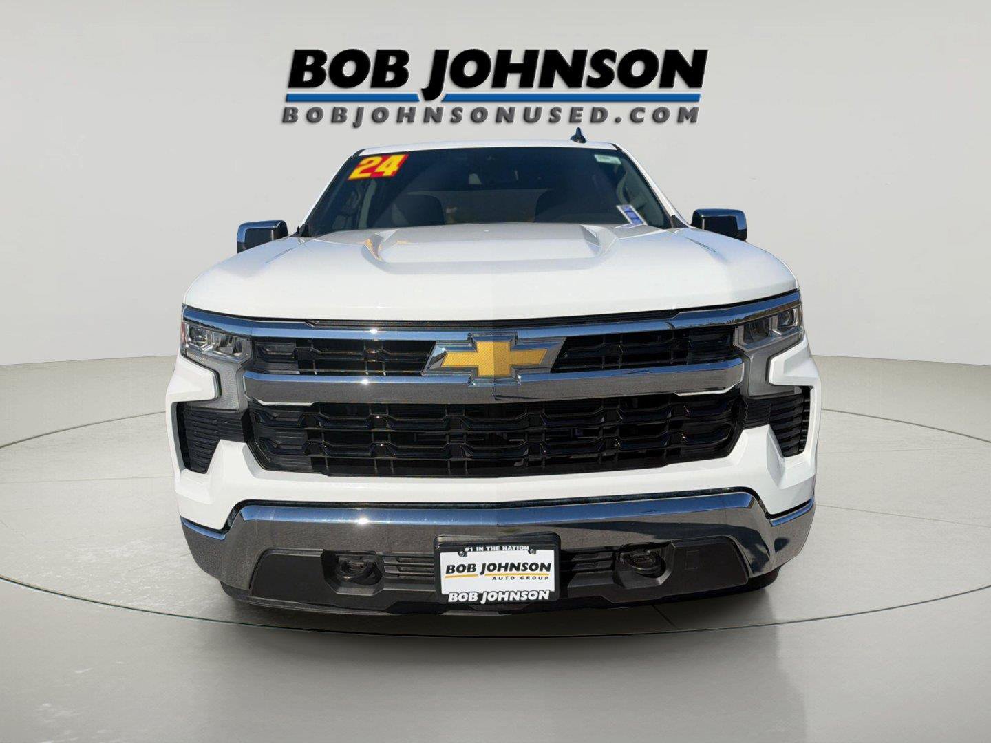 Used 2024 Chevrolet Silverado 1500 LT AWD/4WD image 2