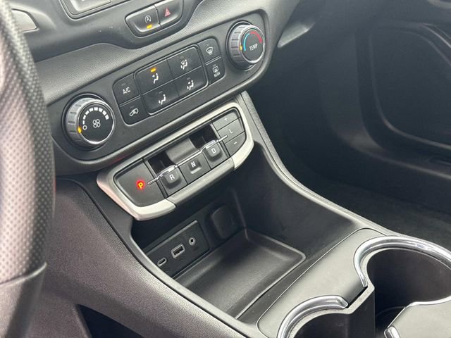 Certified 2024 GMC Terrain SLE image 31