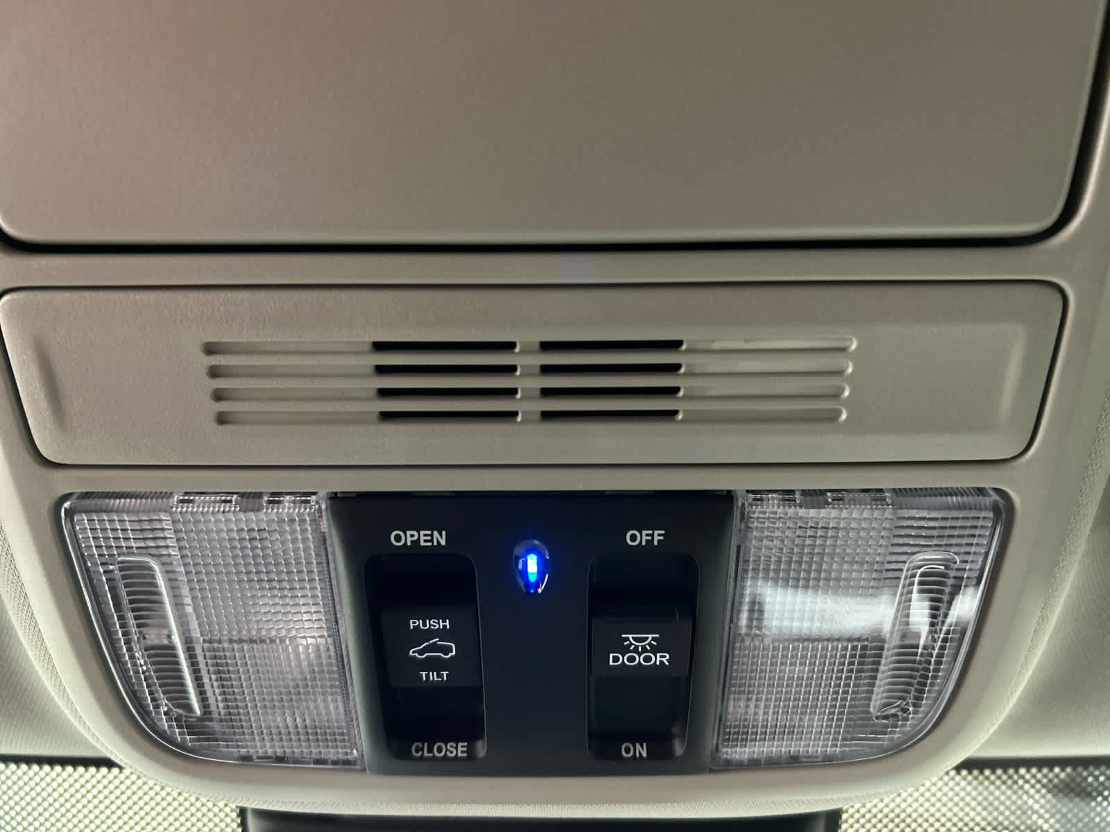 New 2027 Honda Odyssey Touring image 9