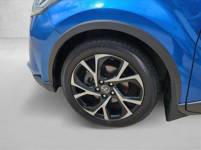Used 2021 Toyota C-HR XLE FWD image 22