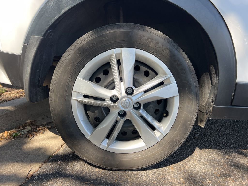 Used 2024 Nissan Kicks S image 9