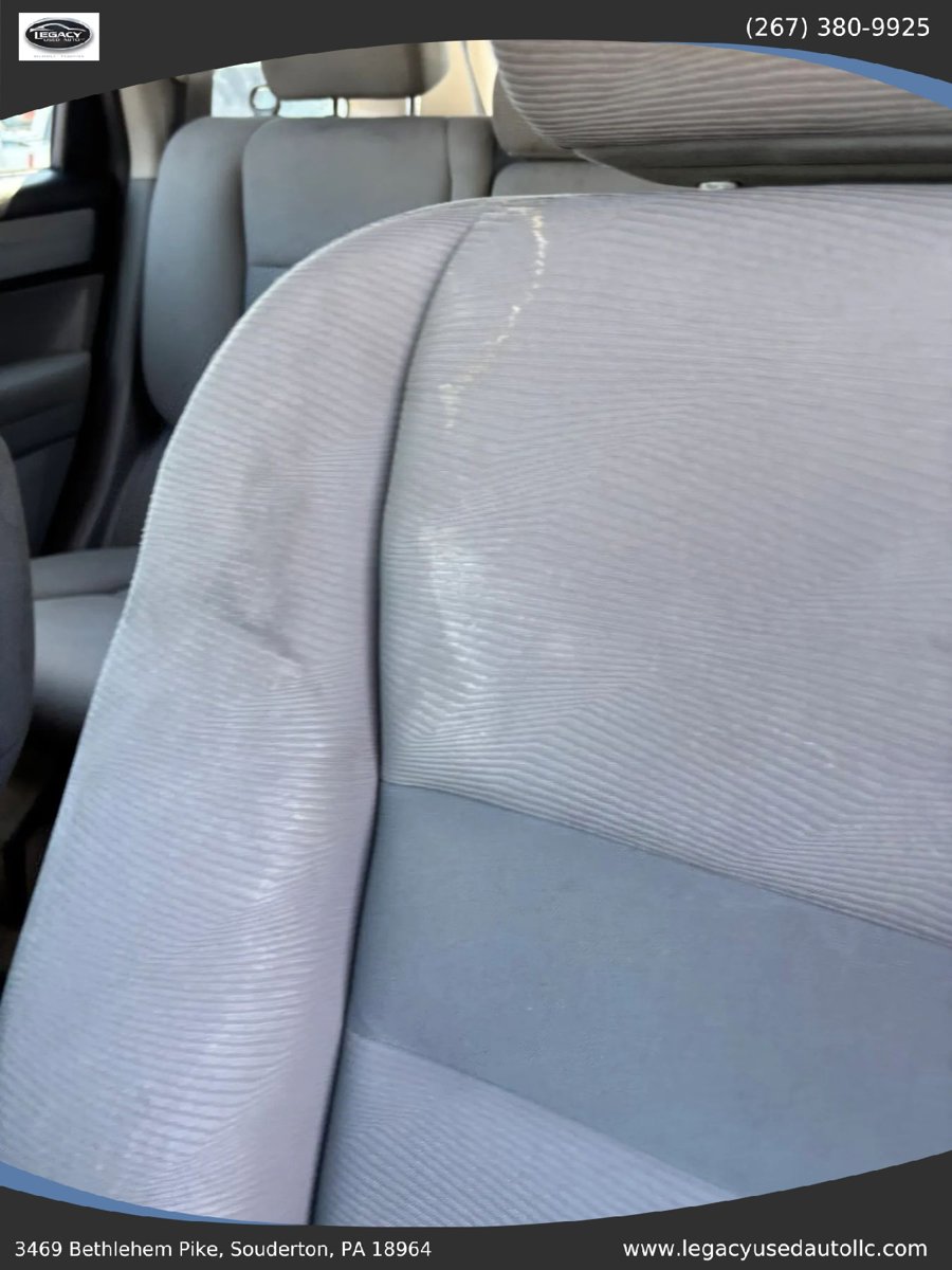 Used 2010 Honda CR-V LX image 24