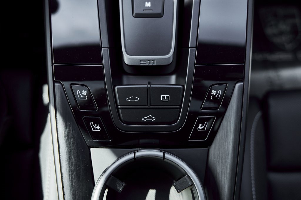 Used 2022 Porsche 911 Carrera 4 GTS w/ Premium Package image 61