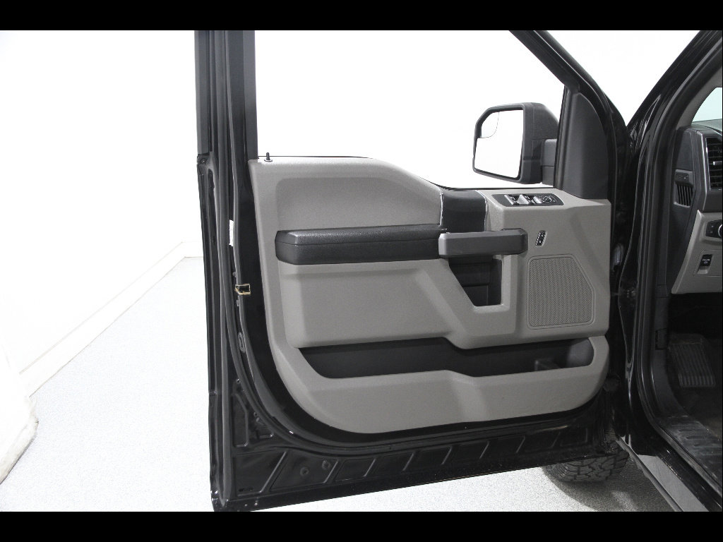 Used 2020 Ford F150 XLT image 5