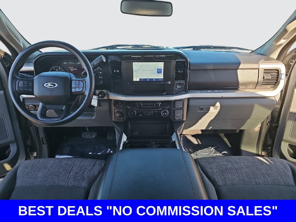 Used 2023 Ford F250 XLT w/ FX4 Off-Road Package AWD/4WD image 9